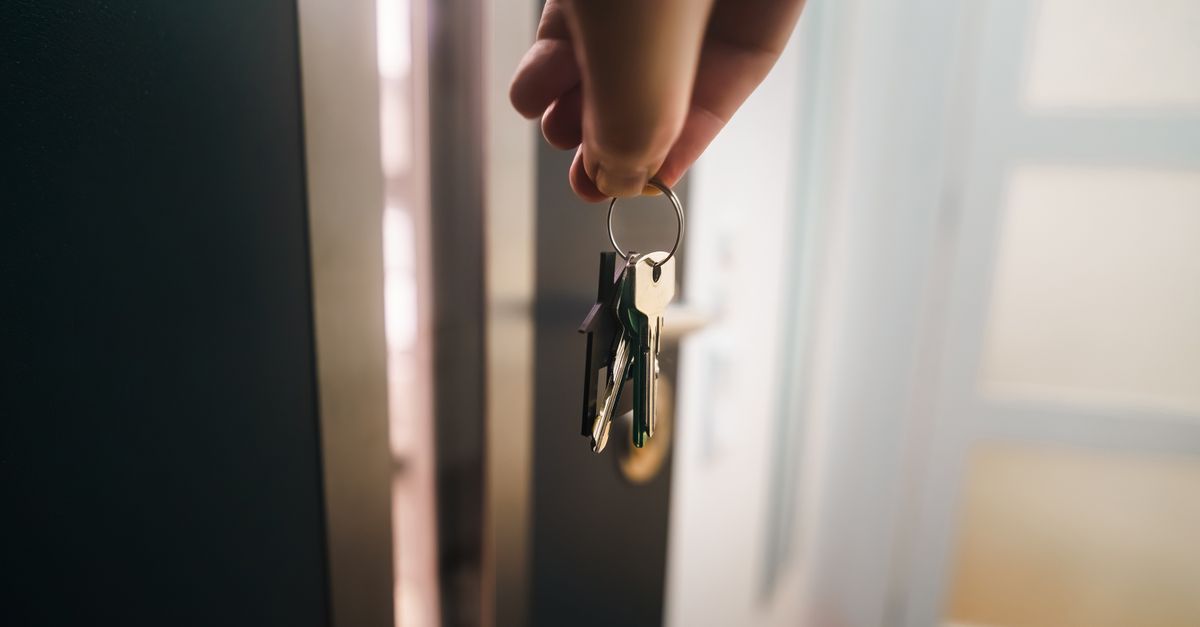 car key cutting machine — Wellwood Ave Locksmith
