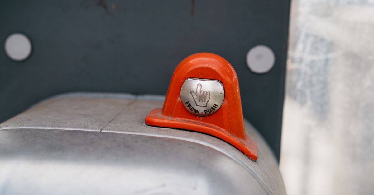How Storefront & Panic Hardware Actually Works — And Why It Fails — Wellwood Ave Locksmith