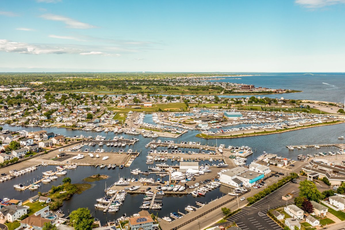 West Lindenhurst, NY - Visit Lindenhurst: 2026 Travel Guide for Lindenhurst, New York | Expedia